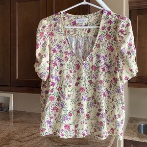 Velvet by Graham & Spencer short sleeved floral blouse - XS